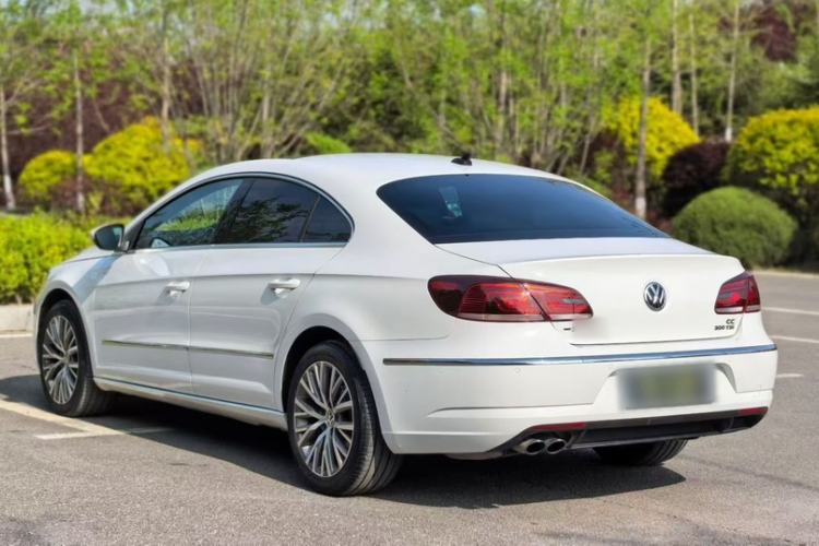 Used Volkswagen FAW-Volkswagen CC 2016 1.8TSI Luxury Model Exterior 2