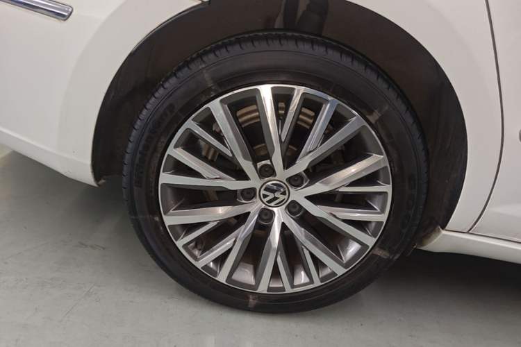 Used Volkswagen FAW-Volkswagen CC 2016 1.8TSI Luxury Model Exterior 2
