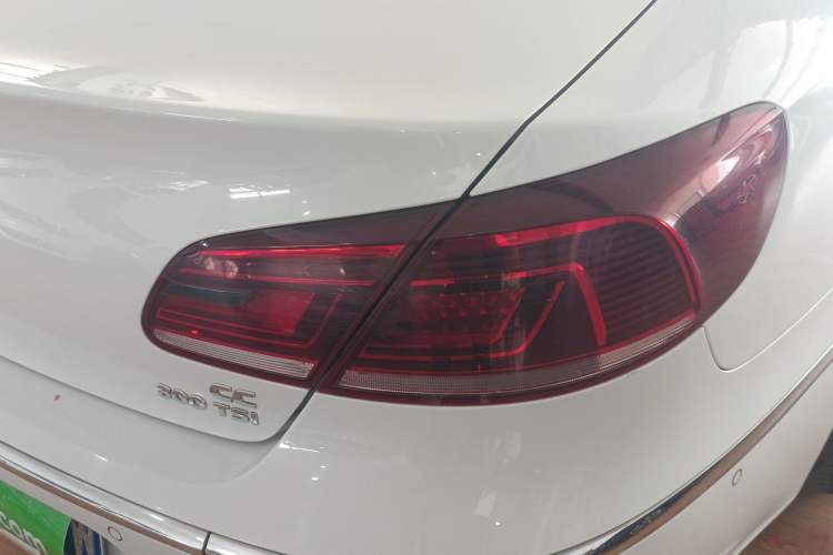 Used Volkswagen FAW-Volkswagen CC 2016 1.8TSI Luxury Model Exterior 3