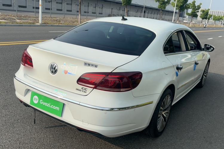 Used Volkswagen FAW-Volkswagen CC 2016 1.8TSI Luxury Model Exterior 3