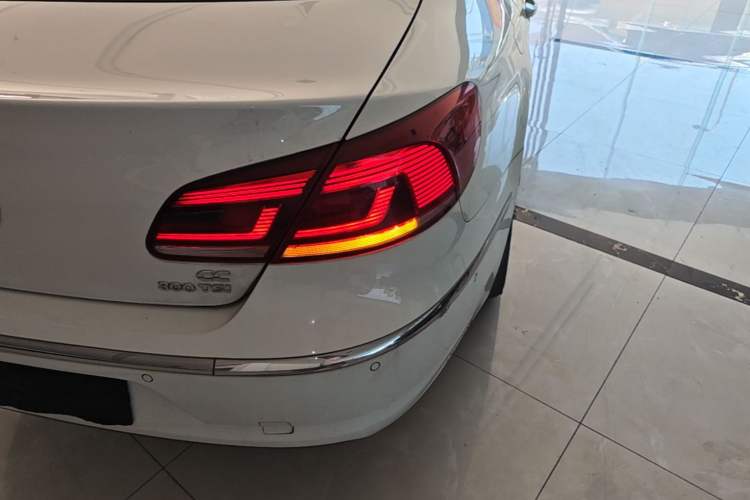 Used Volkswagen FAW-Volkswagen CC 2016 300TSI 25th Anniversary Edition Exterior 3