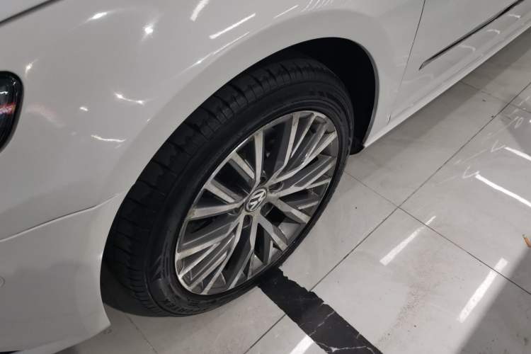 Used Volkswagen FAW-Volkswagen CC 2016 1.8TSI Luxury Model Exterior 4