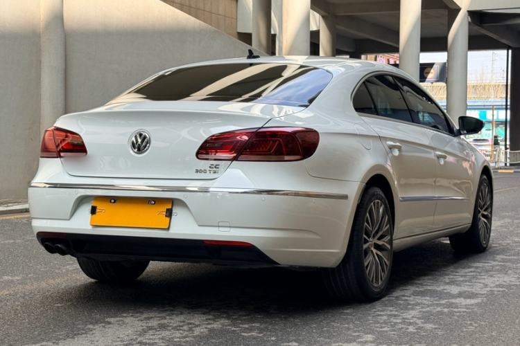 Used Volkswagen FAW-Volkswagen CC 2016 1.8TSI Luxury Model Exterior 4