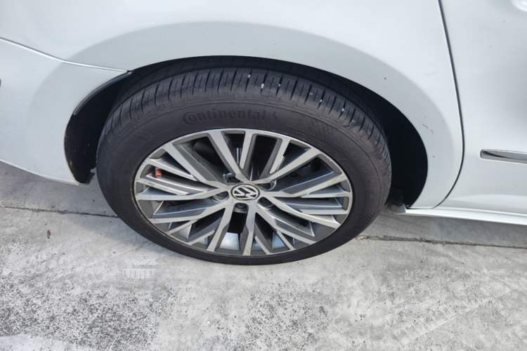 Used Volkswagen FAW-Volkswagen CC 2016 1.8TSI Luxury Model Exterior 5