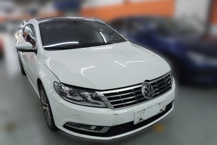 Used Volkswagen FAW-Volkswagen CC 2016 1.8TSI Luxury Model Front Right 45 Deg