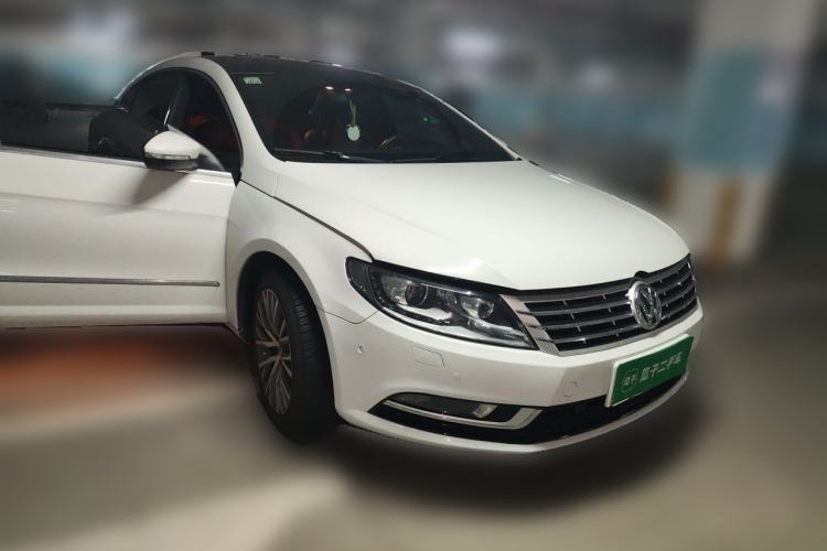 Used Volkswagen FAW-Volkswagen CC 2016 1.8TSI Luxury Model Front Right 45 Deg