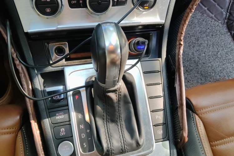 Used Volkswagen FAW-Volkswagen CC 2016 2.0 TSI Ultimate Edition Gear Lever