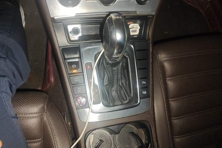 Used Volkswagen FAW-Volkswagen CC 2016 1.8TSI Luxury Model Gear Lever