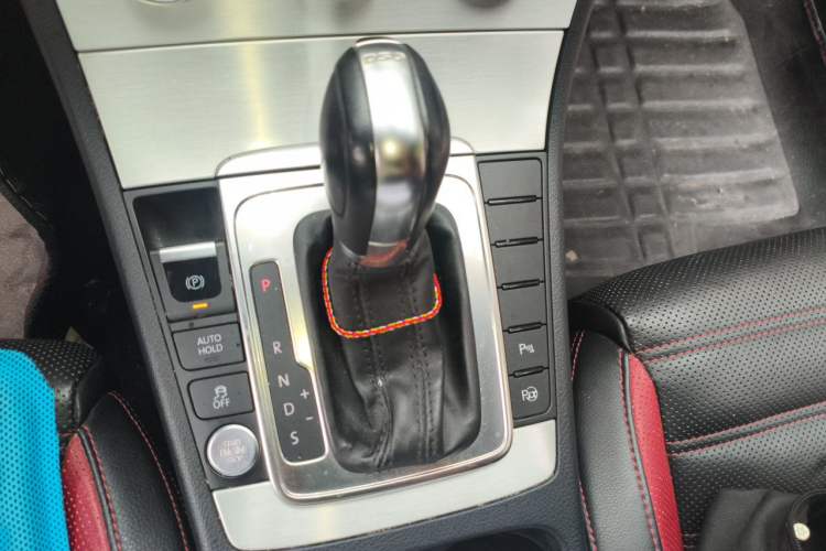 Used Volkswagen FAW-Volkswagen CC 2016 1.8TSI Luxury Model Gear Lever