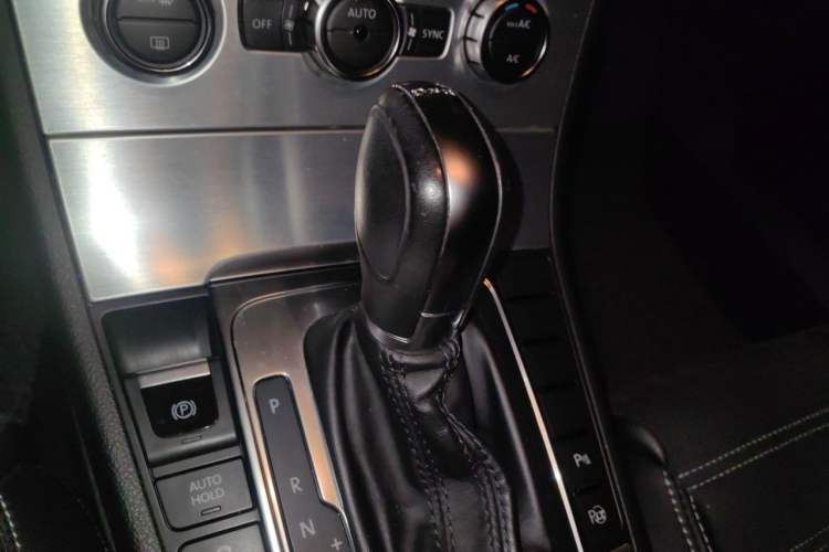 Used Volkswagen FAW-Volkswagen CC 2016 1.8TSI Luxury Model Gear Lever