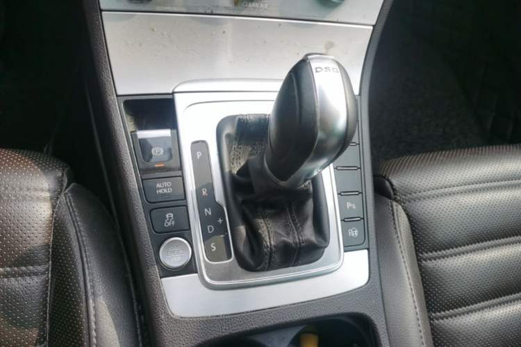 Used Volkswagen FAW-Volkswagen CC 2016 1.8TSI Luxury Model Gear Lever