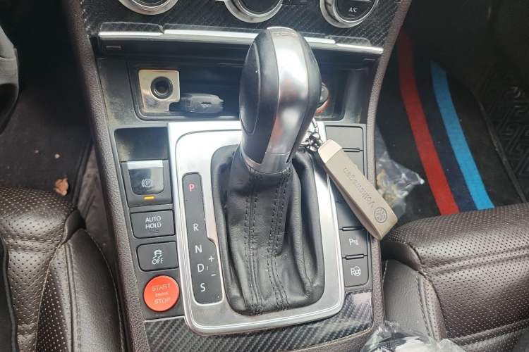 Used Volkswagen FAW-Volkswagen CC 2016 1.8TSI Luxury Model Gear Lever