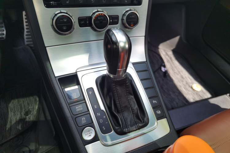 Used Volkswagen FAW-Volkswagen CC 2016 1.8TSI Luxury Model Gear Lever