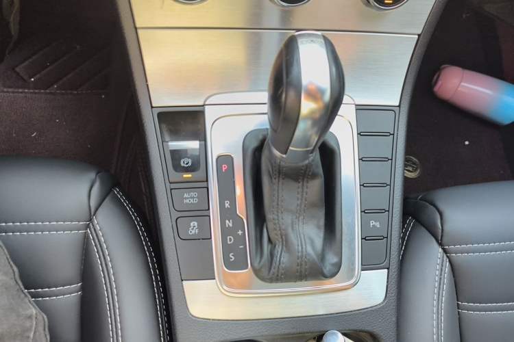 Used Volkswagen FAW-Volkswagen CC 2016 1.8TSI Luxury Model Gear Lever