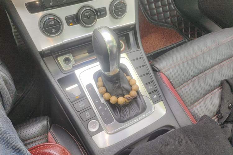 Used Volkswagen FAW-Volkswagen CC 2016 1.8TSI Luxury Model Gear Lever
