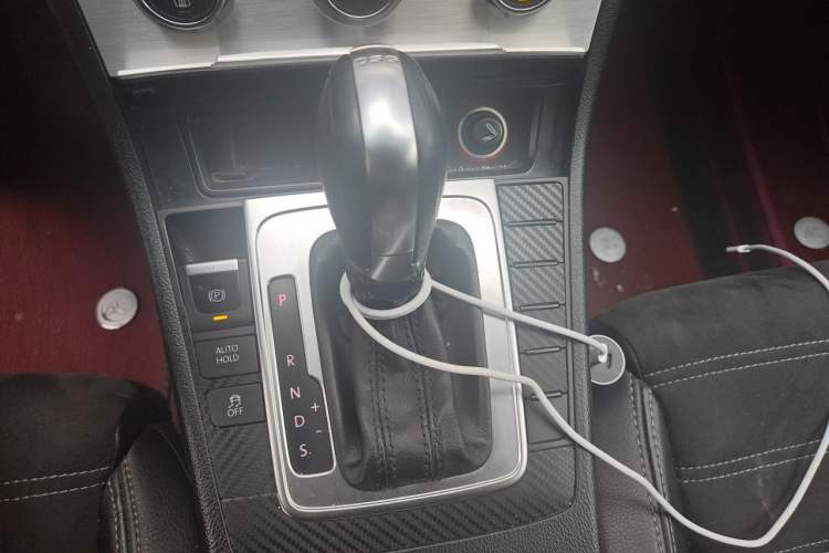 Used Volkswagen FAW-Volkswagen CC 2016 1.8TSI Prestige Model Gear Lever