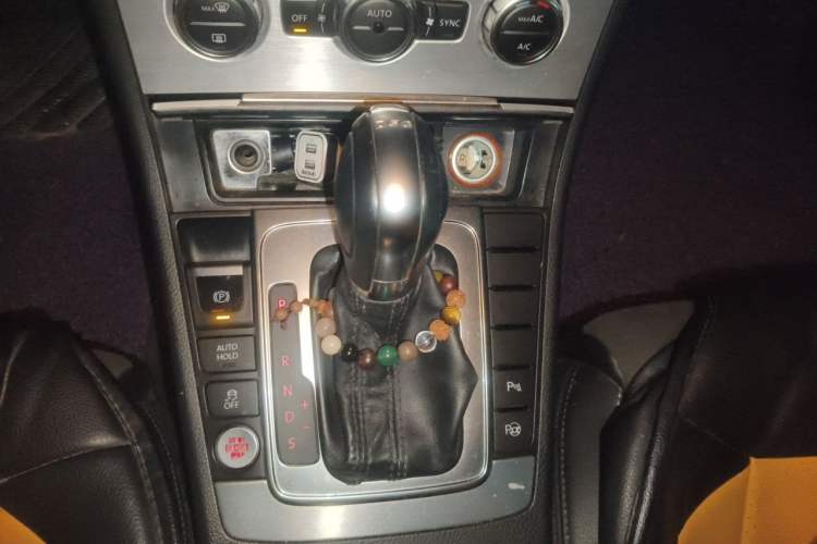 Used Volkswagen FAW-Volkswagen CC 2016 1.8TSI Luxury Model Gear Lever