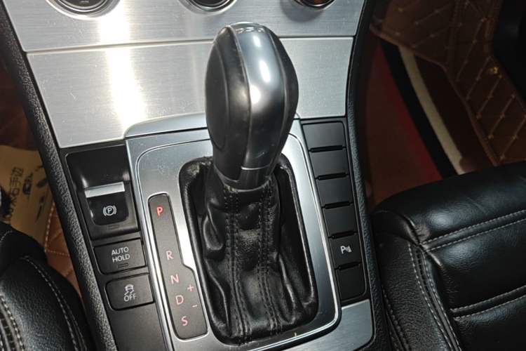 Used Volkswagen FAW-Volkswagen CC 2016 1.8TSI Prestige Model Gear Lever