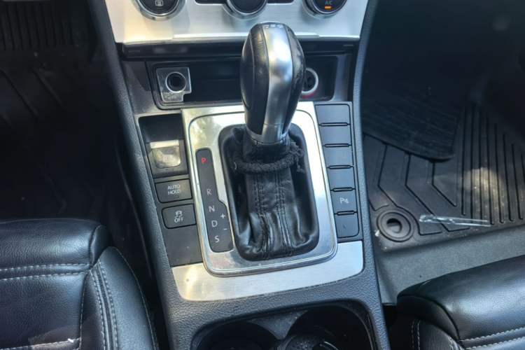 Used Volkswagen FAW-Volkswagen CC 2016 1.8TSI Prestige Model Gear Lever