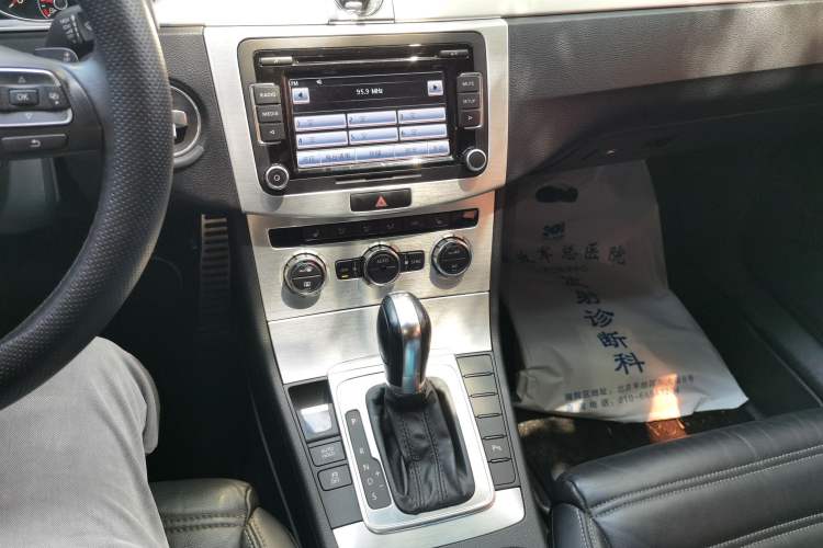 Used Volkswagen FAW-Volkswagen CC 2016 1.8TSI Prestige Model Gear Lever