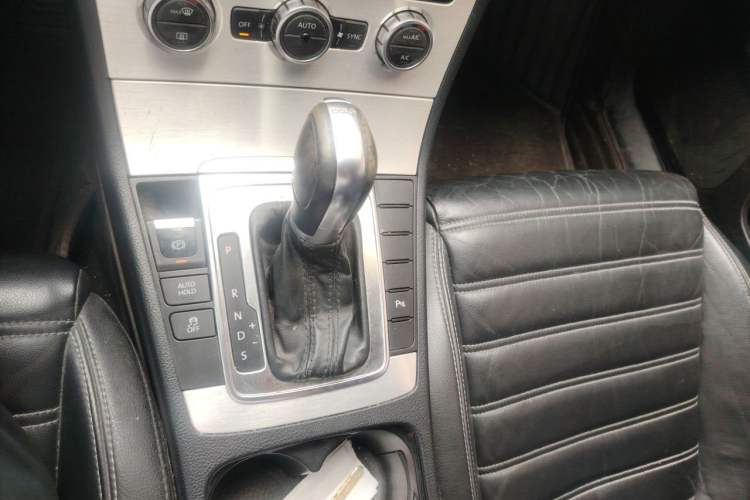 Used Volkswagen FAW-Volkswagen CC 2016 1.8TSI Prestige Model Gear Lever