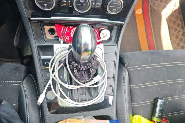 Used Volkswagen FAW-Volkswagen CC 2016 300TSI 25th Anniversary Edition Gear Lever