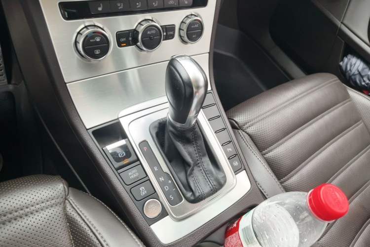 Used Volkswagen FAW-Volkswagen CC 2016 1.8TSI Luxury Model Gear Lever