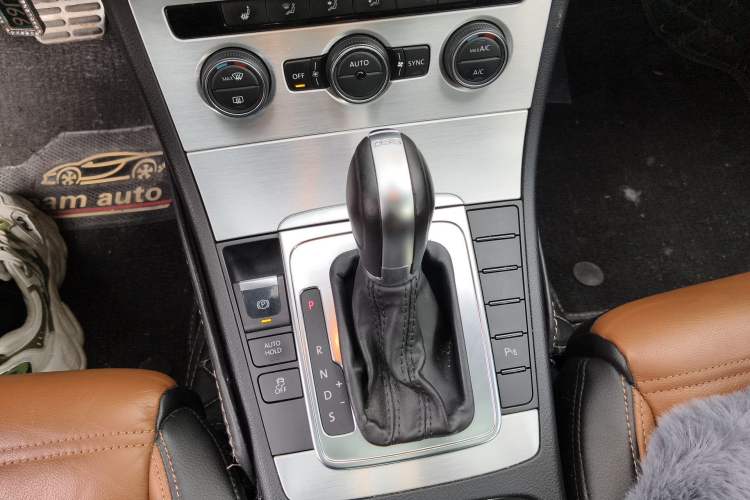 Used Volkswagen FAW-Volkswagen CC 2016 1.8TSI Luxury Model Gear Lever
