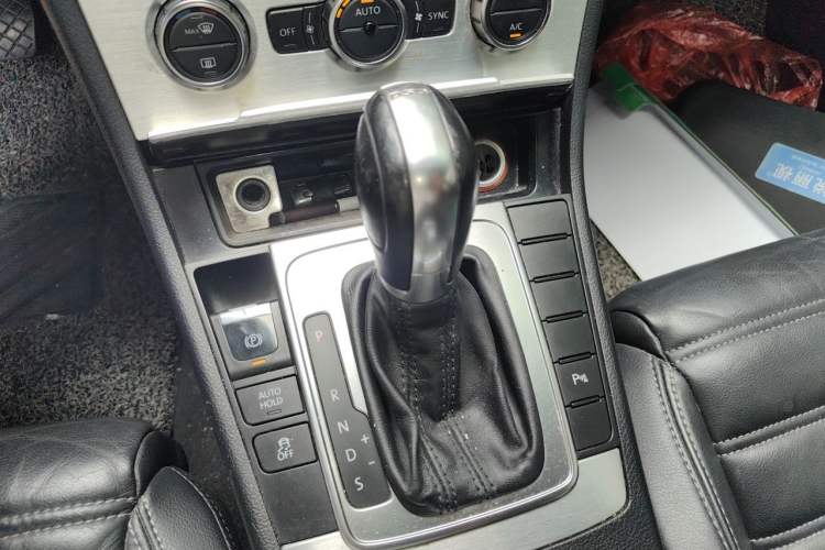 Used Volkswagen FAW-Volkswagen CC 2016 1.8TSI Prestige Model Gear Lever