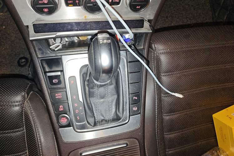 Used Volkswagen FAW-Volkswagen CC 2016 1.8TSI Luxury Model Gear Lever