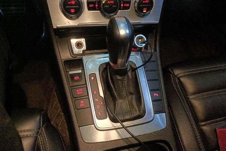 Used Volkswagen FAW-Volkswagen CC 2016 1.8TSI Prestige Model Gear Lever