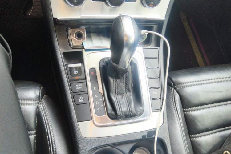 Used Volkswagen FAW-Volkswagen CC 2016 1.8TSI Prestige Model Gear Lever