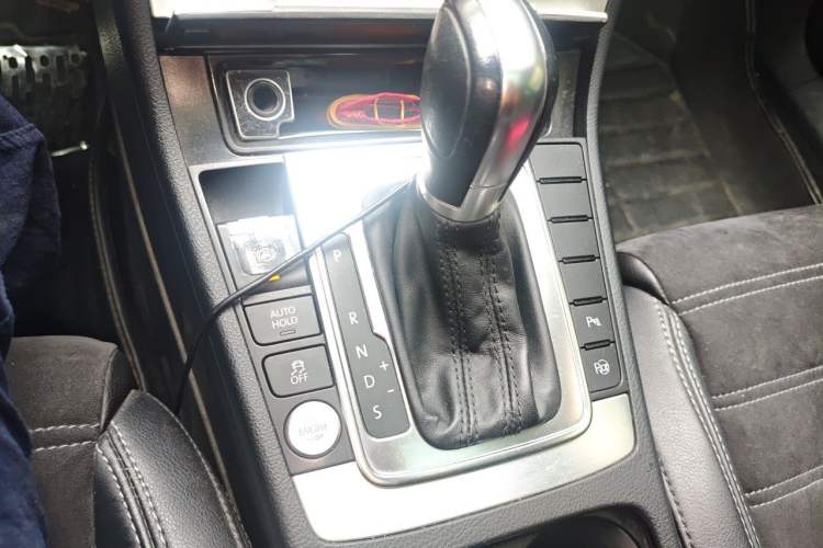Used Volkswagen FAW-Volkswagen CC 2016 1.8TSI Luxury Model Gear Lever