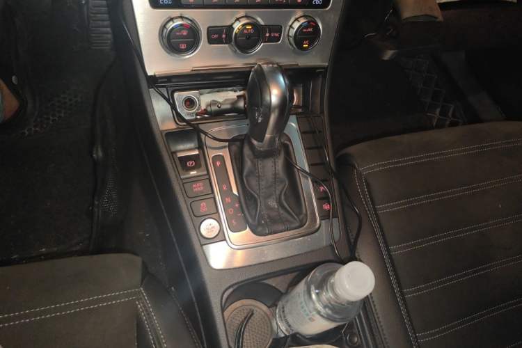 Used Volkswagen FAW-Volkswagen CC 2016 1.8TSI Luxury Model Gear Lever