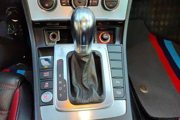 Used Volkswagen FAW-Volkswagen CC 2016 300TSI 25th Anniversary Edition Gear Lever