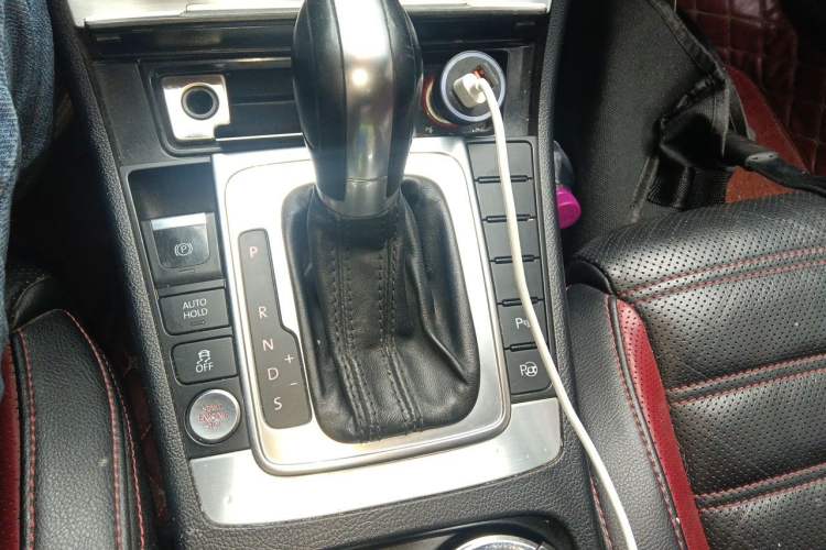 Used Volkswagen FAW-Volkswagen CC 2016 1.8TSI Luxury Model Gear Lever