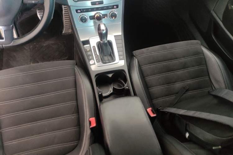 Used Volkswagen FAW-Volkswagen CC 2016 1.8TSI Luxury Model Gear Lever