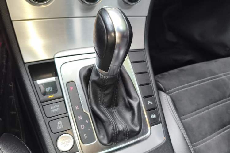 Used Volkswagen FAW-Volkswagen CC 2016 1.8TSI Luxury Model Gear Lever