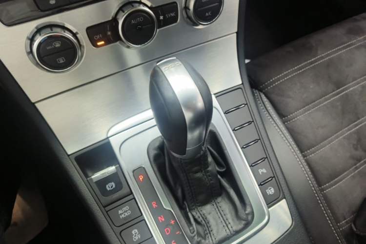 Used Volkswagen FAW-Volkswagen CC 2016 1.8TSI Luxury Model Gear Lever