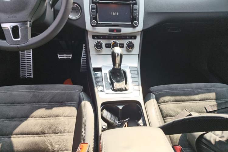 Used Volkswagen FAW-Volkswagen CC 2016 1.8TSI Luxury Model Gear Lever