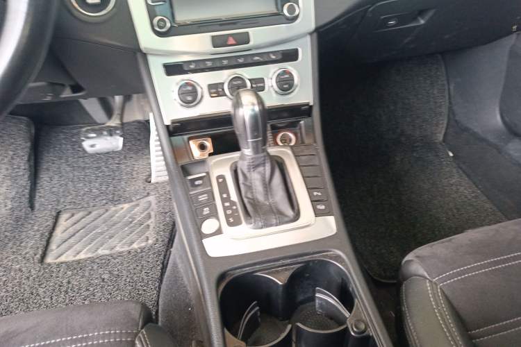 Used Volkswagen FAW-Volkswagen CC 2016 1.8TSI Luxury Model Gear Lever