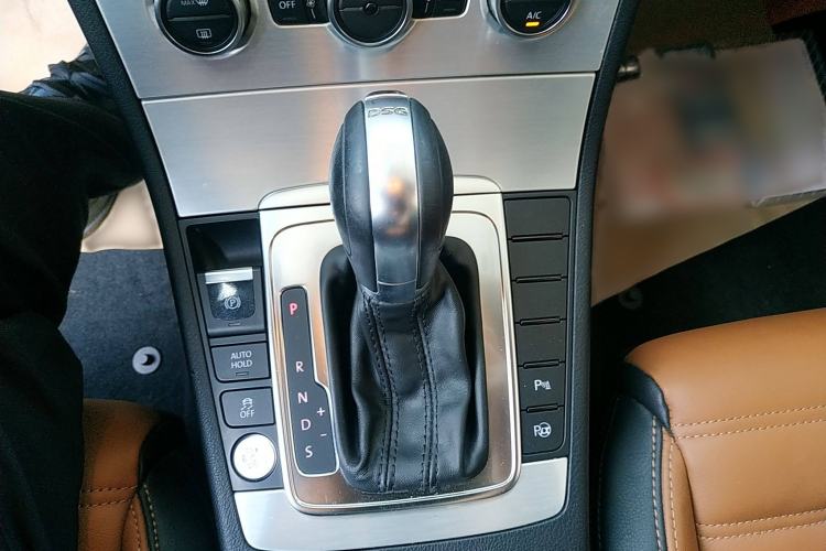 Used Volkswagen FAW-Volkswagen CC 2016 1.8TSI Luxury Model Gear Lever