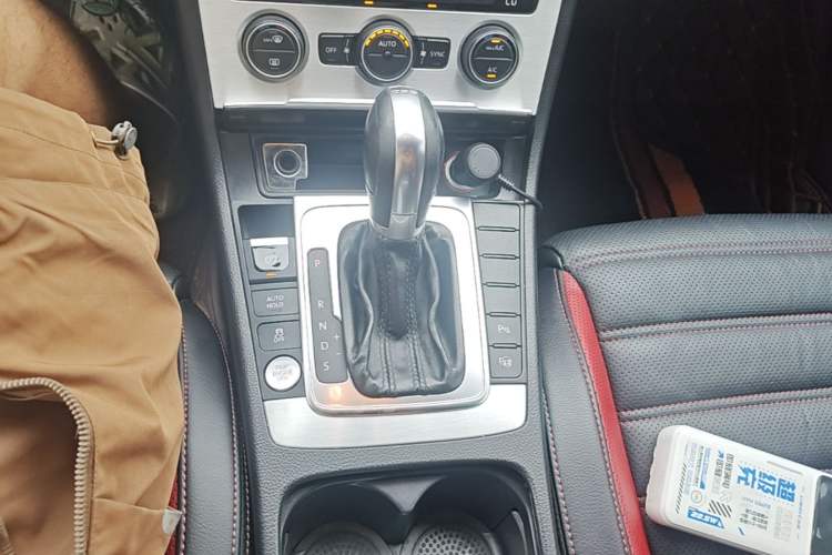 Used Volkswagen FAW-Volkswagen CC 2016 1.8TSI Luxury Model Gear Lever