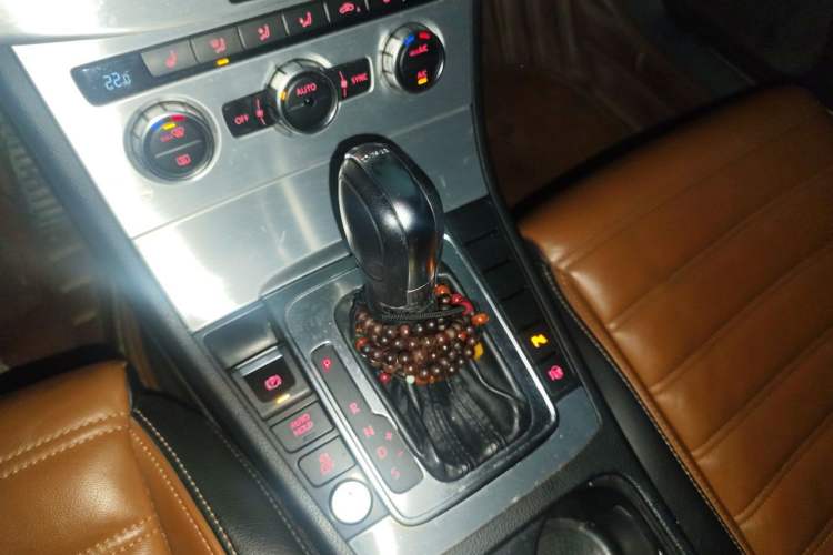 Used Volkswagen FAW-Volkswagen CC 2016 1.8TSI Luxury Model Gear Lever