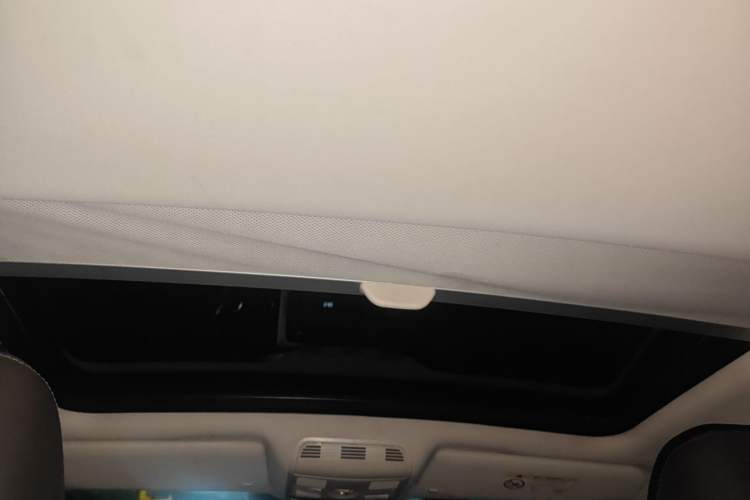 Used Volkswagen FAW-Volkswagen CC 2016 1.8TSI Luxury Model Headliner
