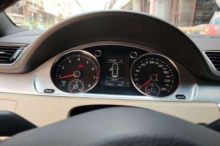 Used Volkswagen FAW-Volkswagen CC 2016 1.8TSI Prestige Model Instrument Cluster