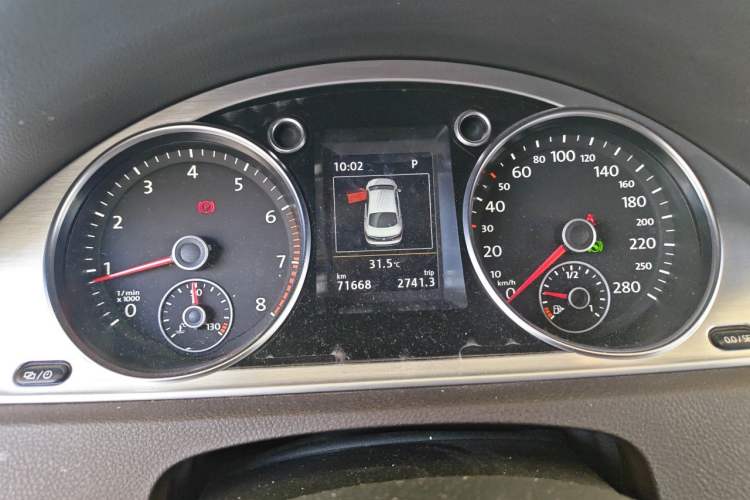 Used Volkswagen FAW-Volkswagen CC 2016 1.8TSI Luxury Model Instrument Cluster