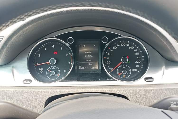Used Volkswagen FAW-Volkswagen CC 2016 2.0 TSI Luxury Model Instrument Cluster