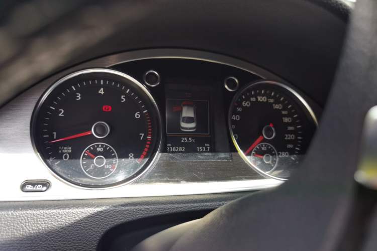 Used Volkswagen FAW-Volkswagen CC 2016 1.8TSI Luxury Model Instrument Cluster