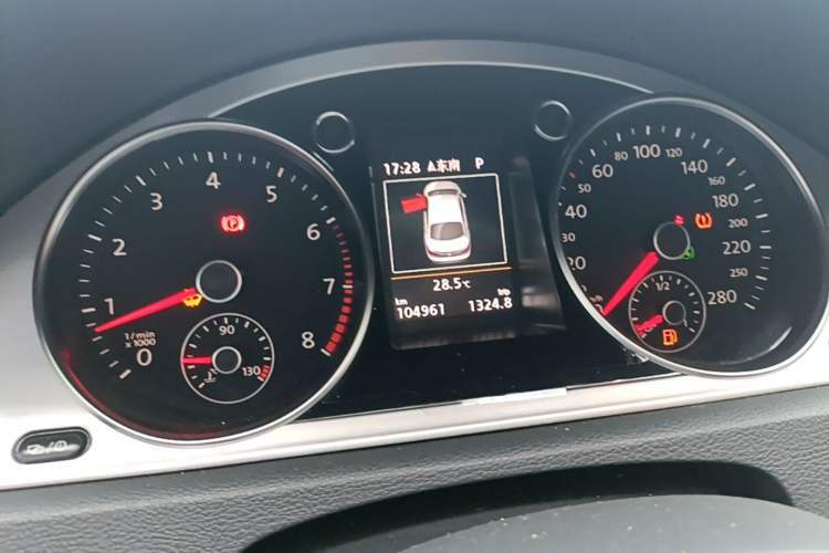 Used Volkswagen FAW-Volkswagen CC 2016 1.8TSI Luxury Model Instrument Cluster